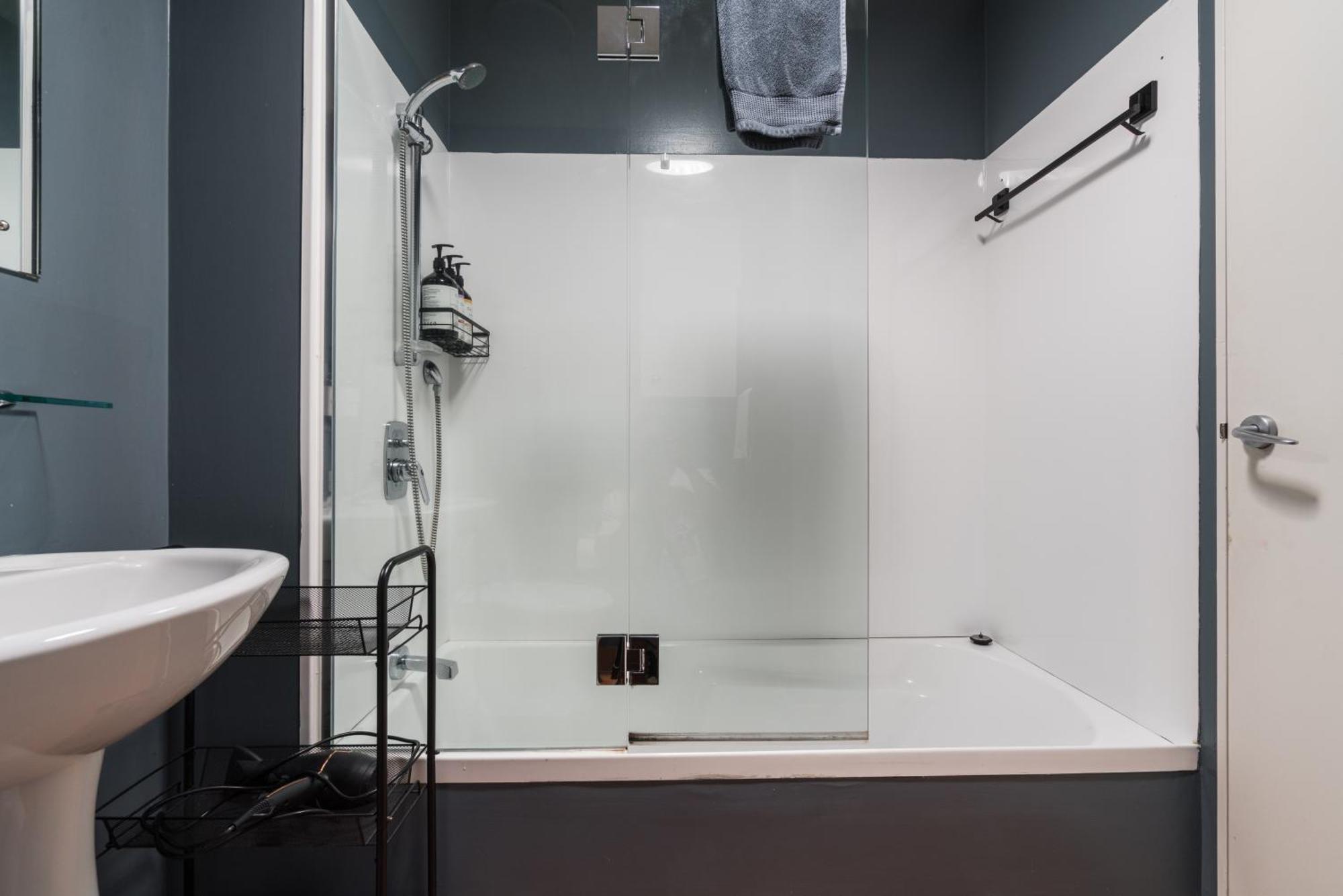 Spacious Home Near Cbd Spa Pool Parking 3Br Auckland Buitenkant foto